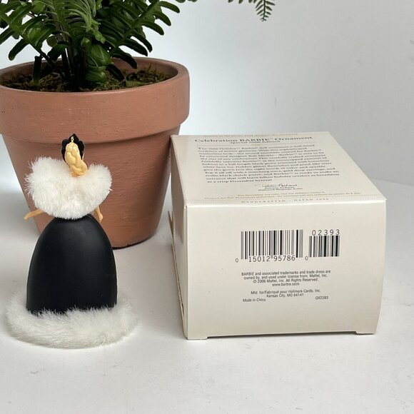 Hallmark Keepsake Celebration Barbie Ornament Special Edition 2009 - Picture 4 of 7